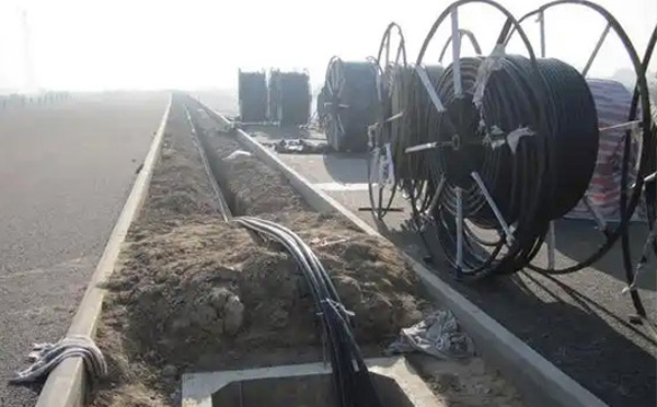 现代通信网络建设指南:兰州新区光缆施工全流程技术解析与质量控制 现代通信网络建设指南:兰州新区光缆施工全流程技术解析与质量控制